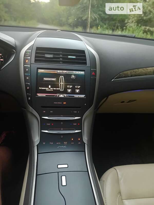Седан Lincoln MKZ 2014 в Сумах