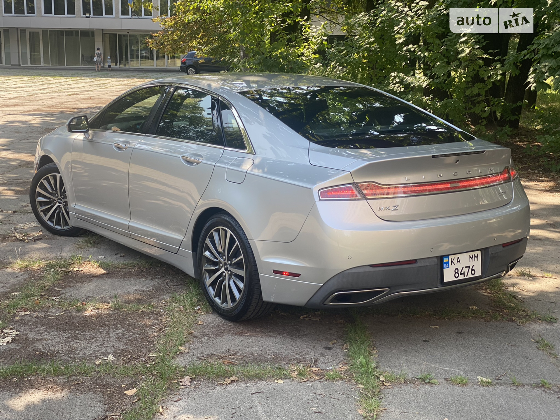 2017 Lincoln MKZ - мініатюра 14