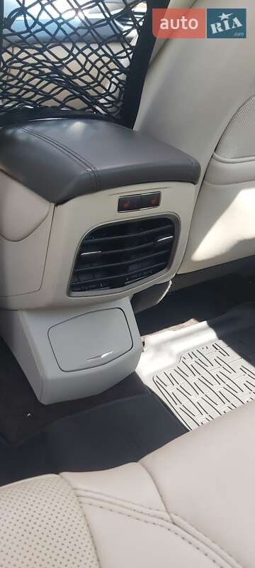 Седан Lincoln MKZ 2016 в Дубно