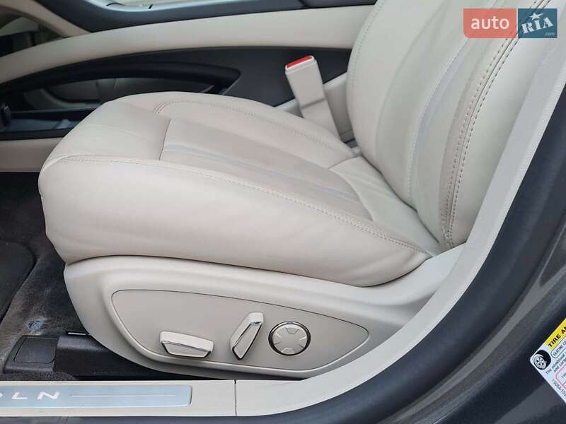 Седан Lincoln MKZ 2017 в Киеве