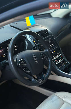Седан Lincoln MKZ 2014 в 