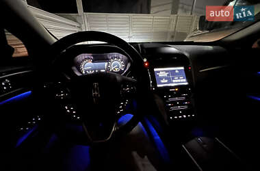 Седан Lincoln MKZ 2014 в 