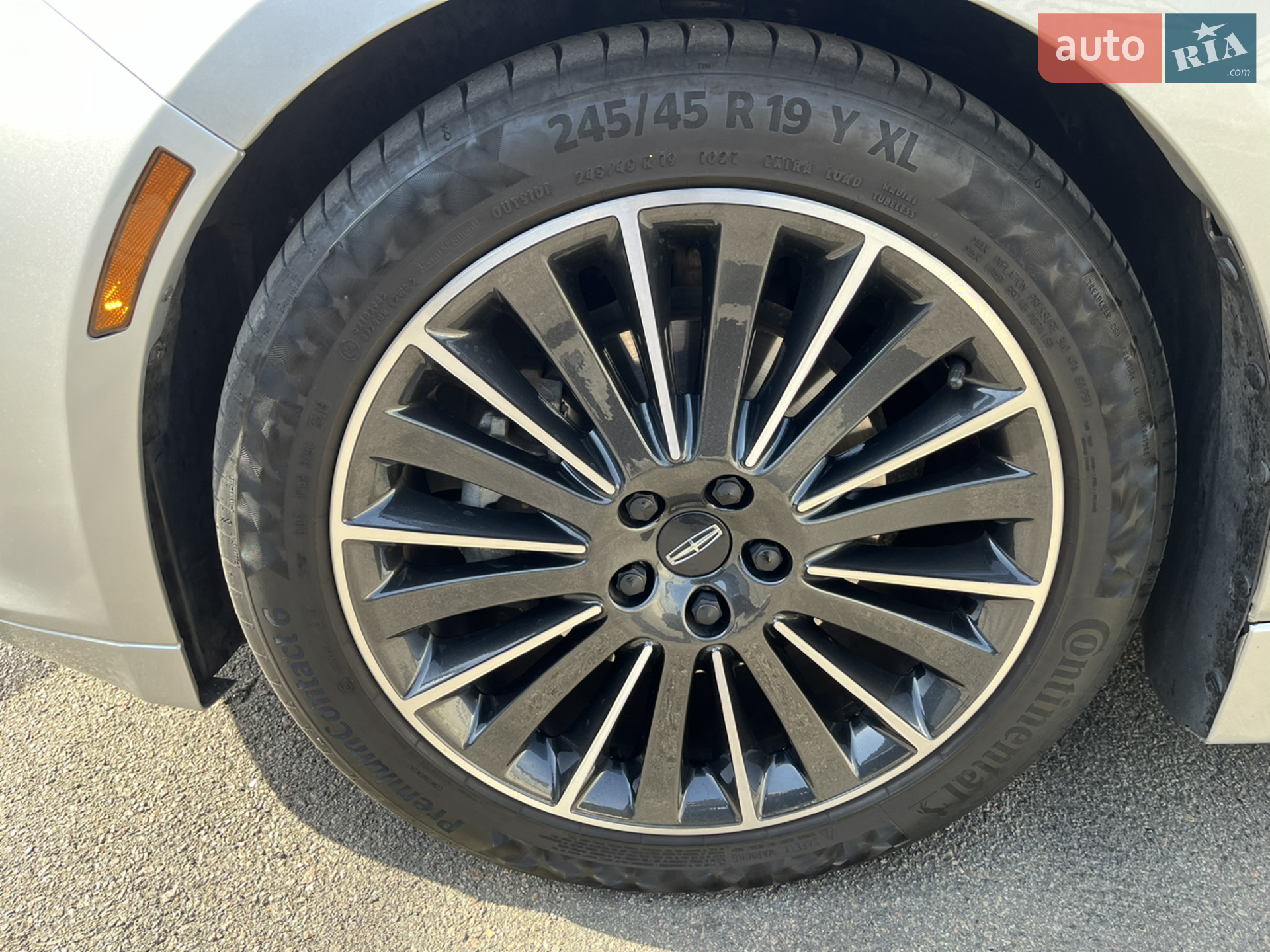 2016 Lincoln MKZ - мініатюра 16