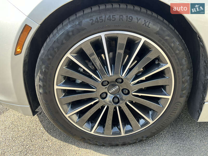 Седан Lincoln MKZ 2016 в Киеве