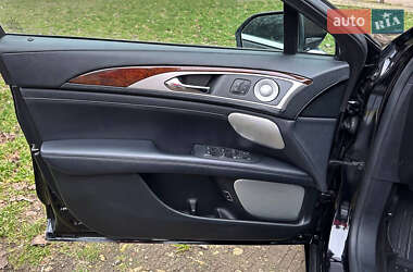 Седан Lincoln MKZ 2020 в 