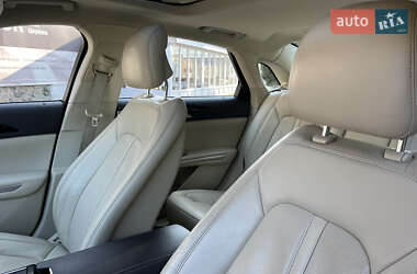Седан Lincoln MKZ 2013 в 