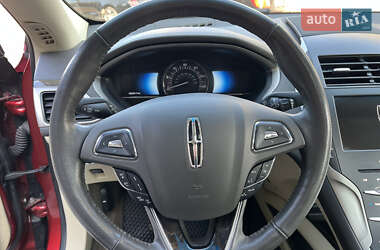 Седан Lincoln MKZ 2013 в 