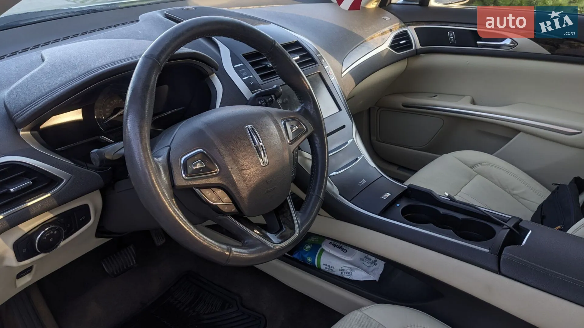 2014 Lincoln MKZ - мініатюра 19