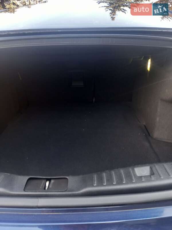 Седан Lincoln MKZ 2017 в Чернівцях