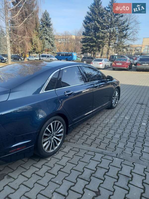 Седан Lincoln MKZ 2017 в Чернівцях