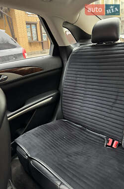 Седан Lincoln MKZ 2014 в 