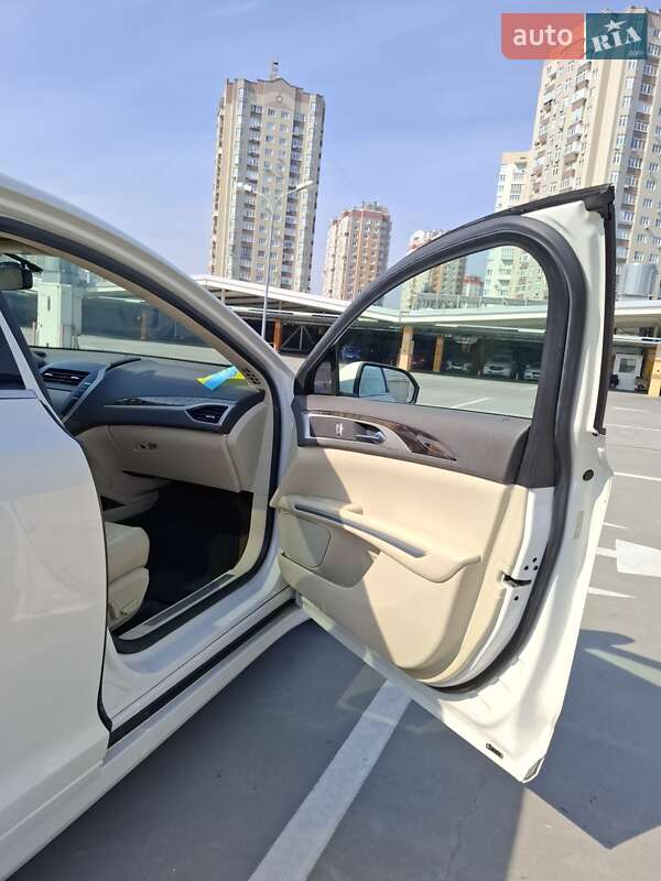 Седан Lincoln MKZ 2013 в Києві