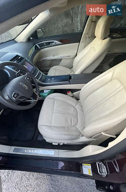 Седан Lincoln MKZ 2013 в 