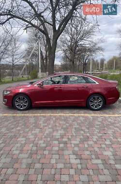 Седан Lincoln MKZ 2015 в 