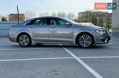 Седан Lincoln MKZ 2019 в 