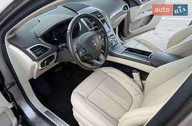 Седан Lincoln MKZ 2019 в 