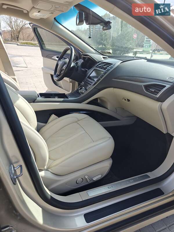 Седан Lincoln MKZ 2017 в Хмельницком