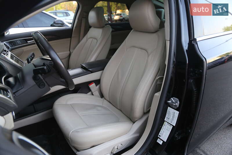Седан Lincoln MKZ 2016 в Киеве