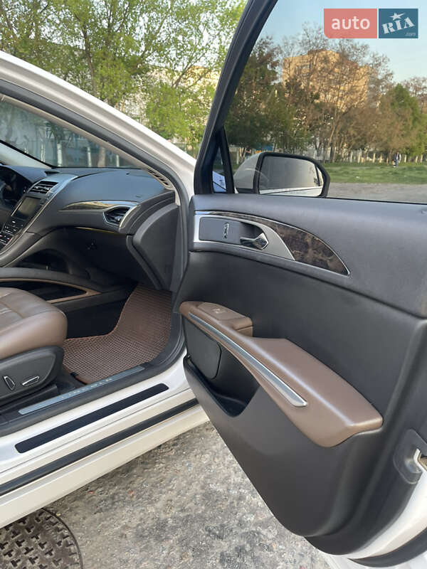 Седан Lincoln MKZ 2013 в Одессе