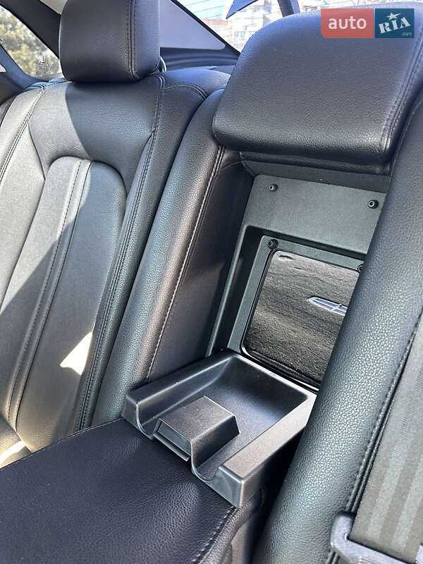 Седан Lincoln MKZ 2014 в Николаеве