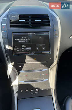 Седан Lincoln MKZ 2016 в 