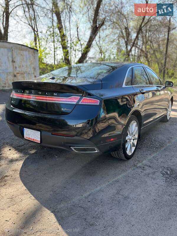 Седан Lincoln MKZ 2014 в Каменском