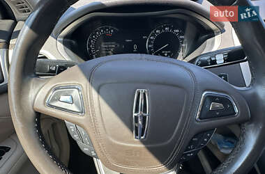 Седан Lincoln MKZ 2019 в 