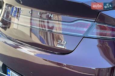 Седан Lincoln MKZ 2013 в 