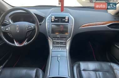 Седан Lincoln MKZ 2013 в 