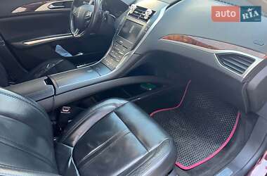 Седан Lincoln MKZ 2013 в 