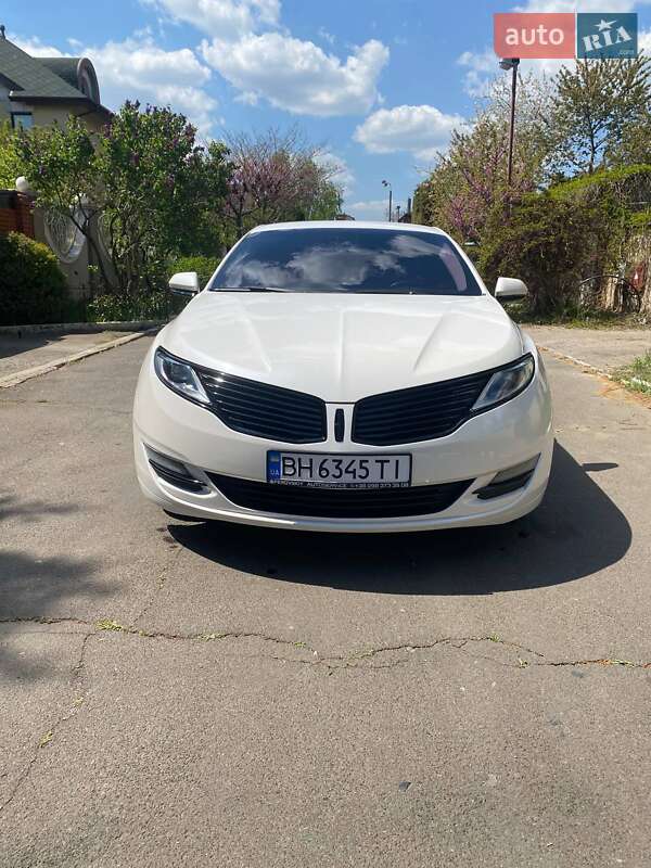 Седан Lincoln MKZ 2014 в 