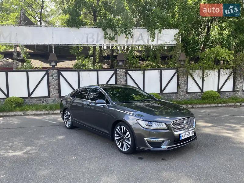 Седан Lincoln MKZ 2016 в 