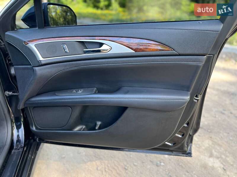 Седан Lincoln MKZ 2016 в Бережанах