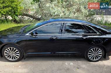 Седан Lincoln MKZ 2019 в 