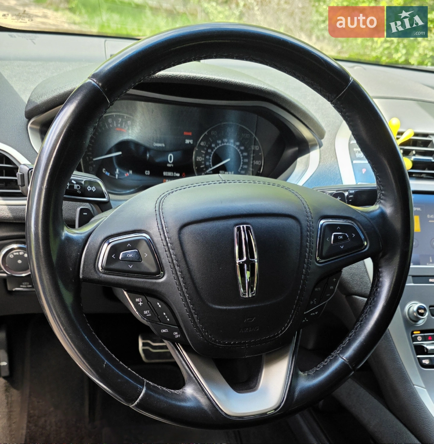 2019 Lincoln MKZ - мініатюра 25