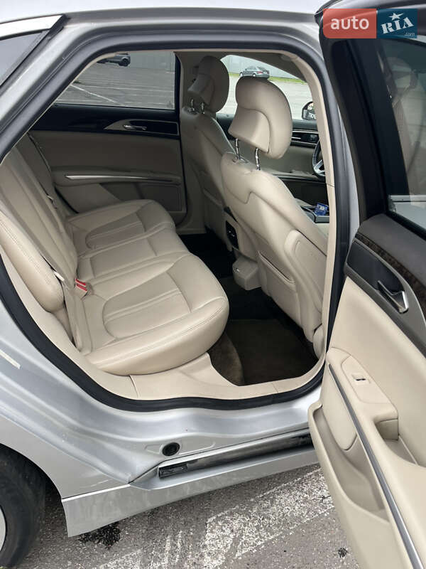 Седан Lincoln MKZ 2016 в Полтаві