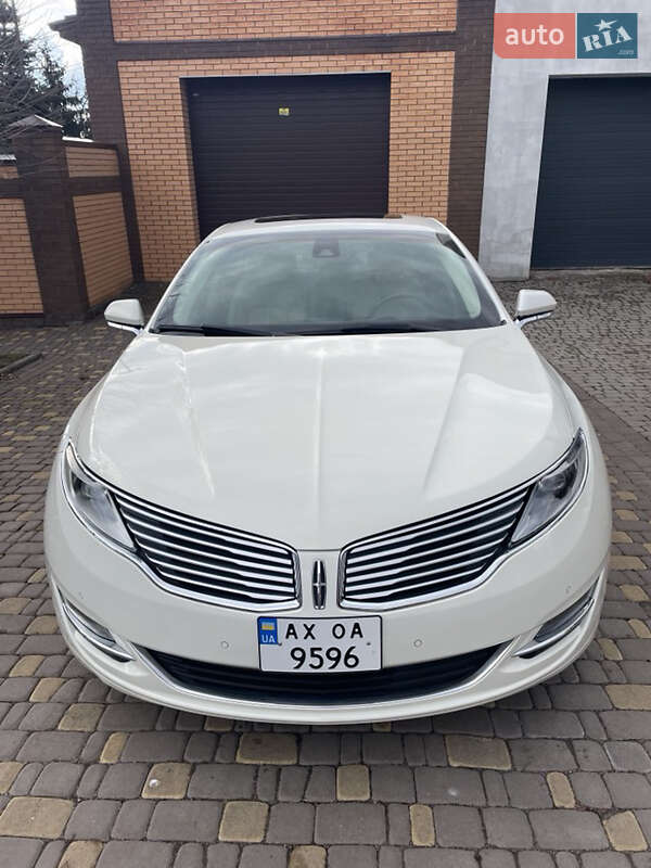Lincoln MKZ 2013
