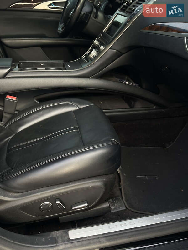 Седан Lincoln MKZ 2016 в Павлограді