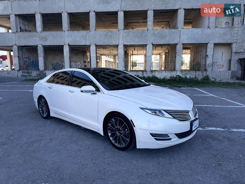 Седан Lincoln MKZ 2013 в 