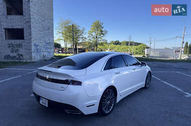 Седан Lincoln MKZ 2013 в 