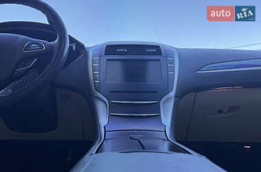 Седан Lincoln MKZ 2013 в 