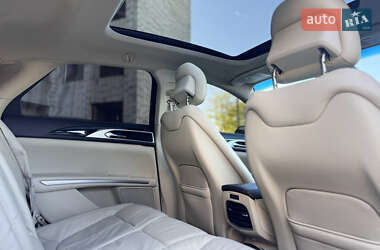Седан Lincoln MKZ 2013 в 