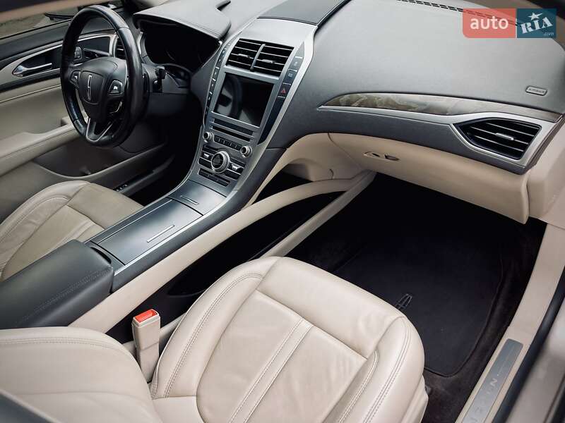 Седан Lincoln MKZ 2018 в Киеве