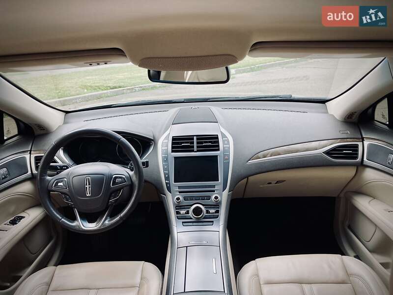 Седан Lincoln MKZ 2018 в Киеве