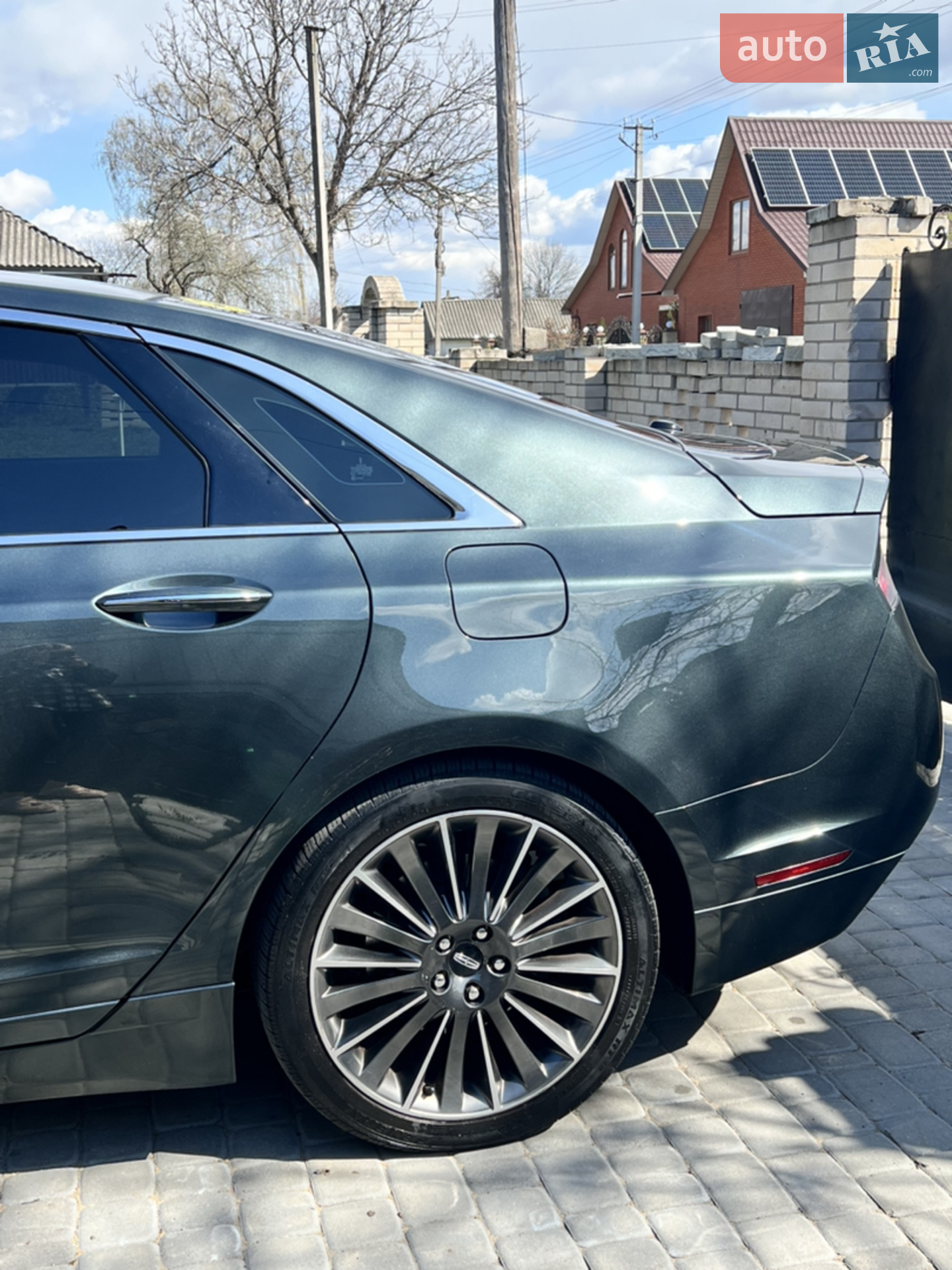 2014 Lincoln MKZ - мініатюра 3