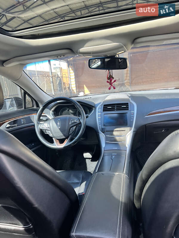 Седан Lincoln MKZ 2014 в Гайвороне