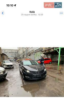 Седан Lincoln MKZ 2013 в 