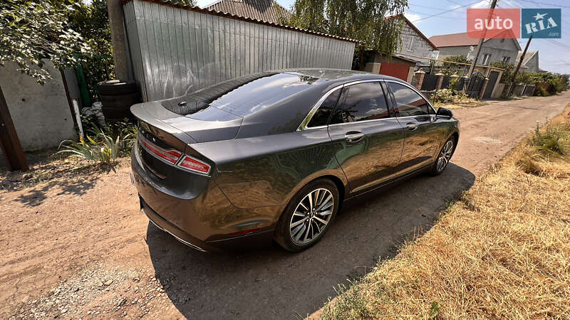 Седан Lincoln MKZ 2018 в Роздільній
