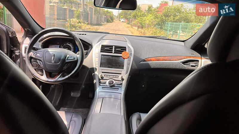 Седан Lincoln MKZ 2018 в Роздільній