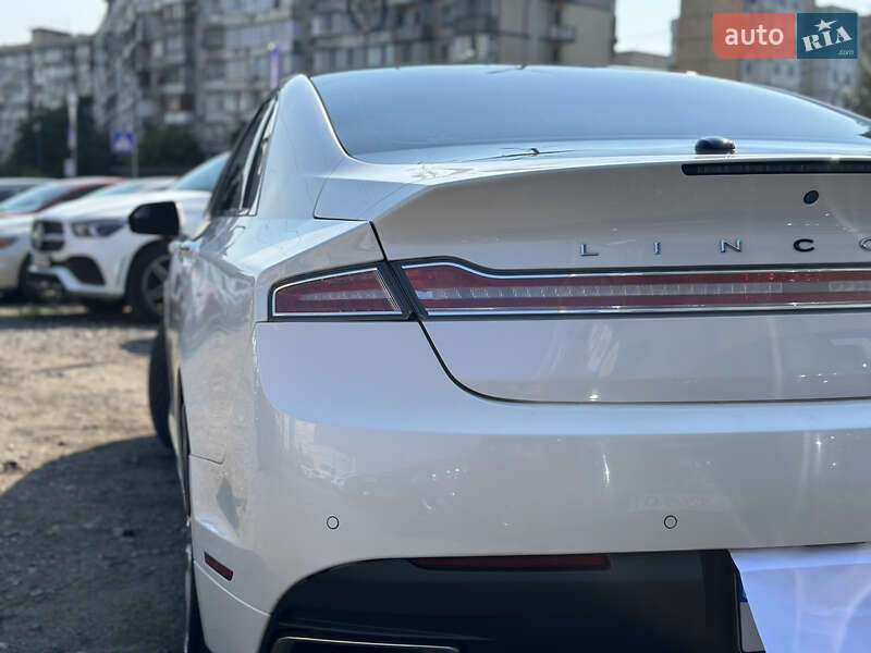 Седан Lincoln MKZ 2016 в Киеве